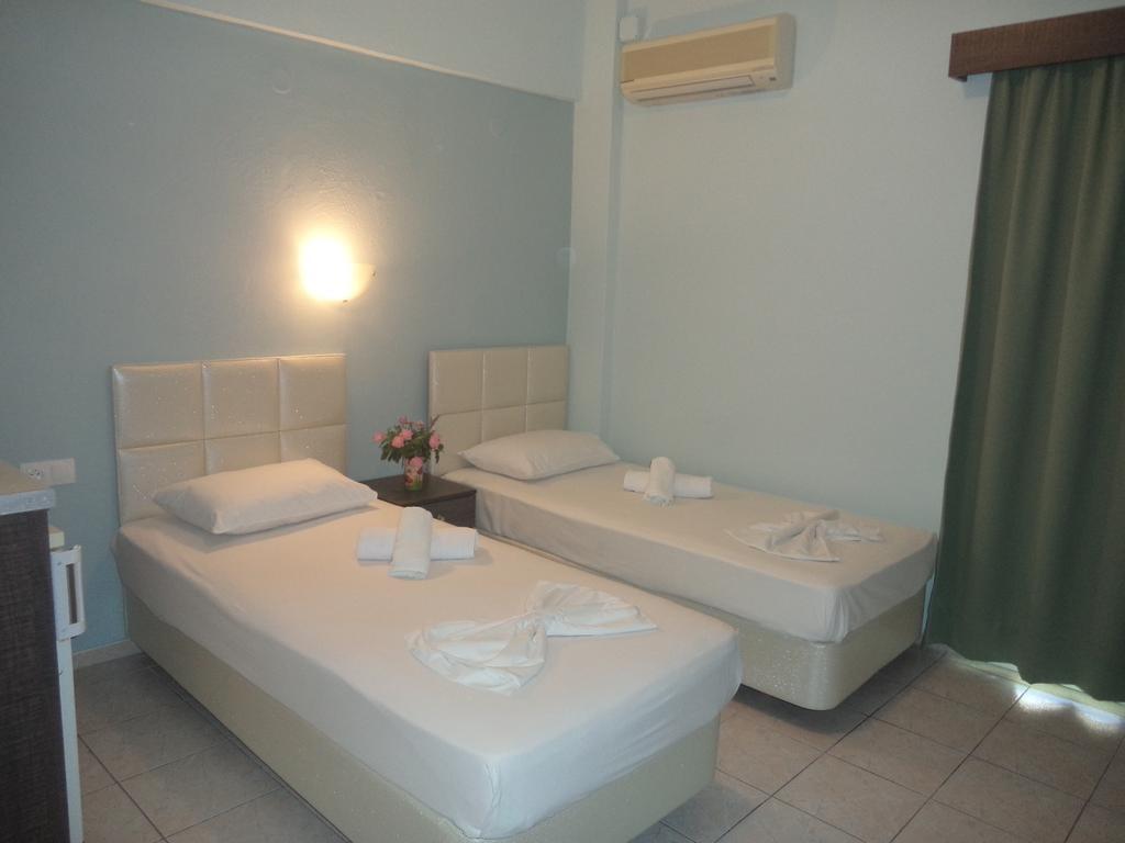 Paralía Hotel Dioni الغرفة الصورة