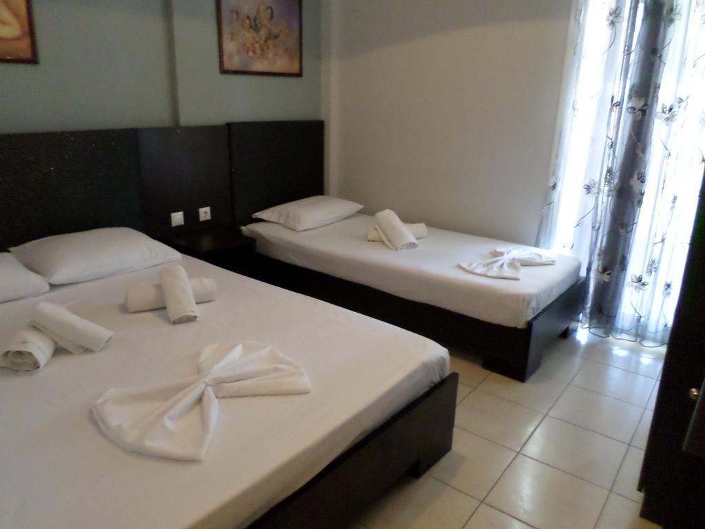 Paralía Hotel Dioni الغرفة الصورة